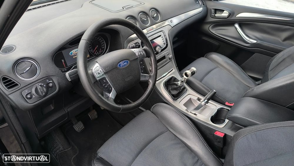 Ford S-Max 1.8 TDCi Titanium 7L - 30
