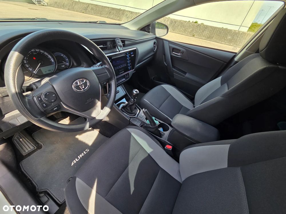 Toyota Auris 1.33 VVT-i Active - 9