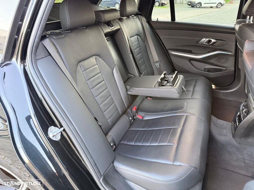 BMW 330 e Touring Pack M Auto - 41
