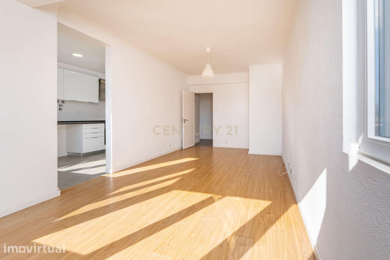 Apartamento T4 para arrendamento em Benfica - Grande imagem: 3/32