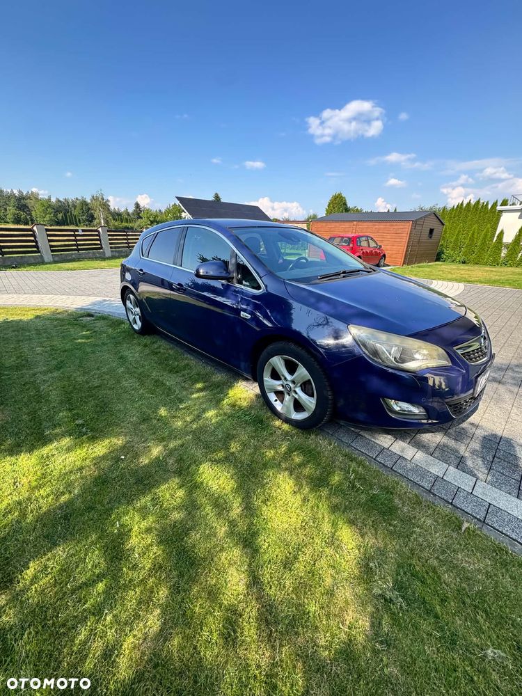 Opel Astra 2.0 CDTI Cosmo - 3