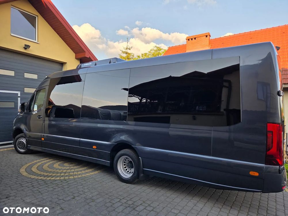 Mercedes-Benz Sprinter - 1