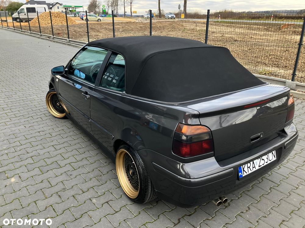 Volkswagen Golf 1.6 Trendline - 19