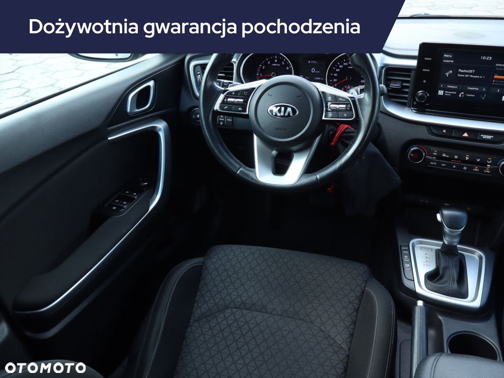 Kia Ceed - 9
