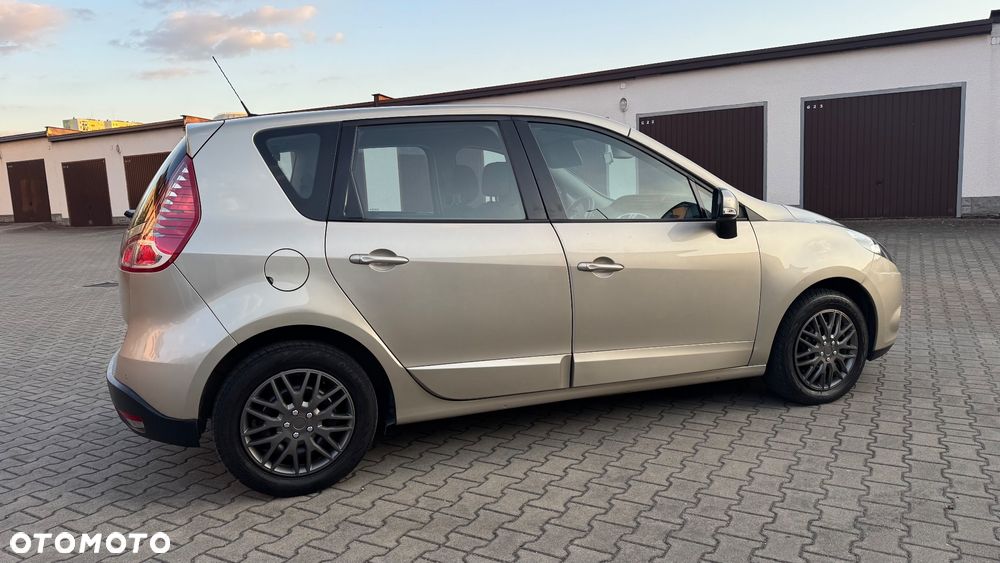 Renault Scenic 1.6 16V 110 Xmod Paris - 14