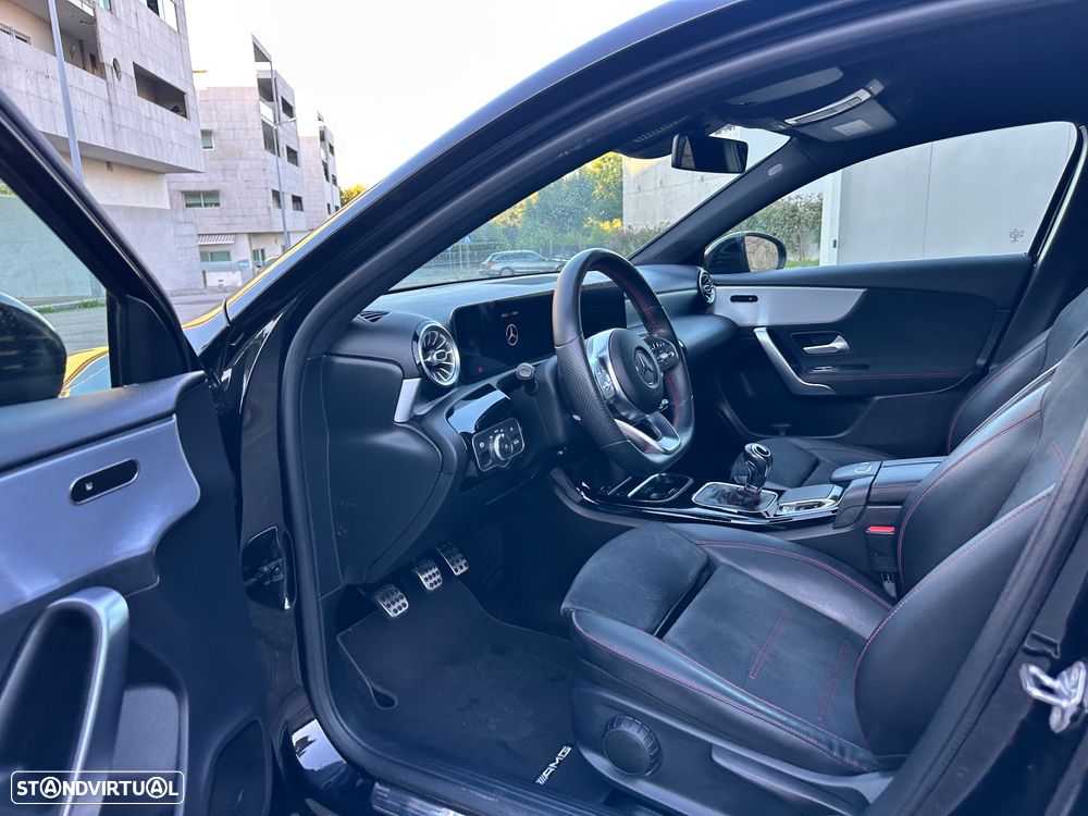 Mercedes-Benz A 200 AMG Line - 23