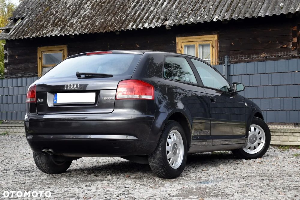 Audi A3 1.9 TDI Attraction - 11