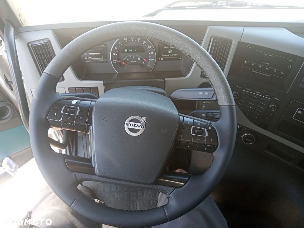 VOLVO FM4 XL WYSOKA / KABINA EURO 6 KOMPLETNA / 2015R - 9