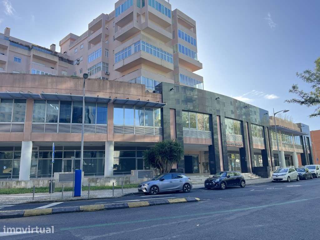 Escritório para arrendamento em Sete Rios com 848 m2 - Grande imagem: 2/5