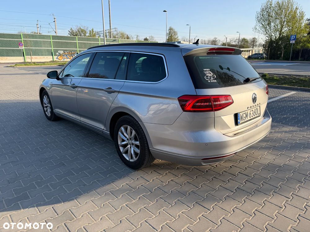 Volkswagen Passat 2.0 TDI SCR DSG Comfortline - 3