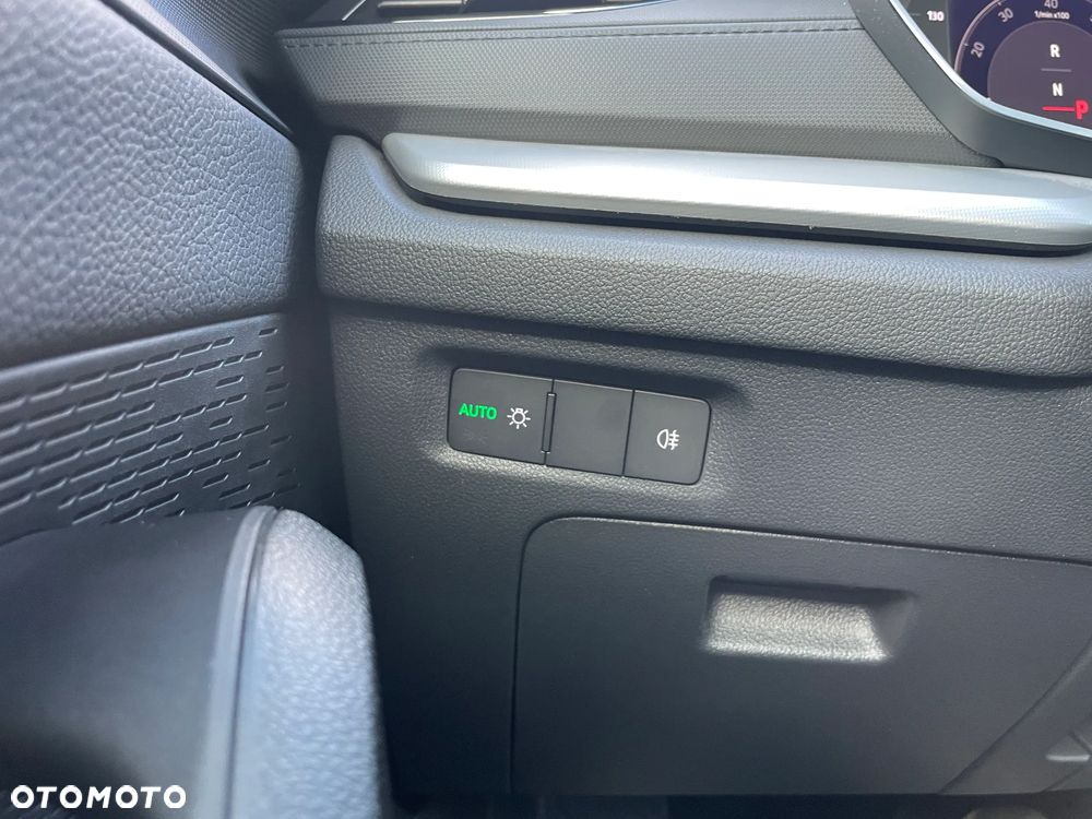Skoda Octavia 1.5 TSI mHEV Selection DSG - 26