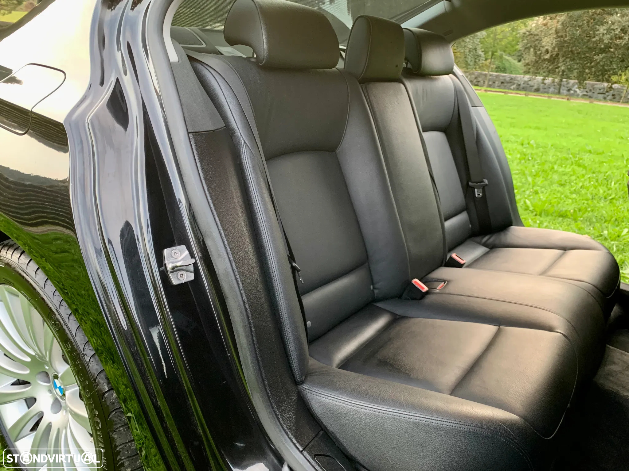 BMW 740 d Pack M - 34
