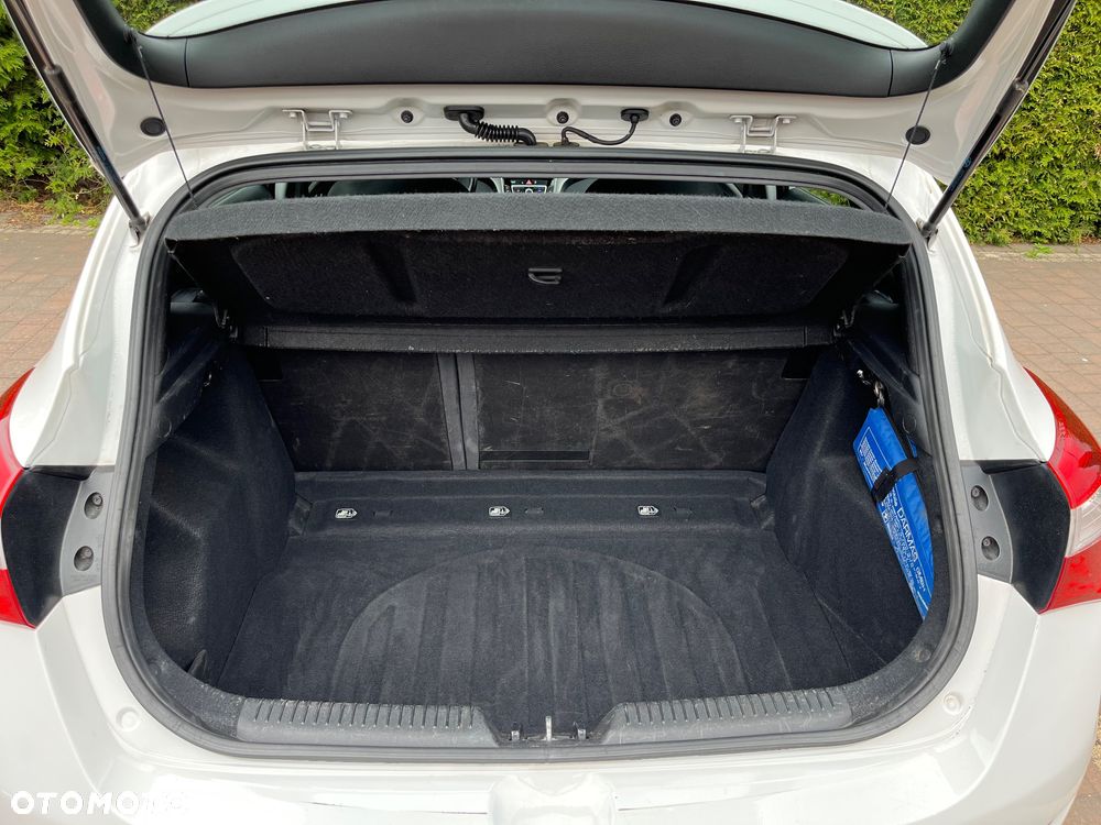 Hyundai i30 1.4 Trend - 17