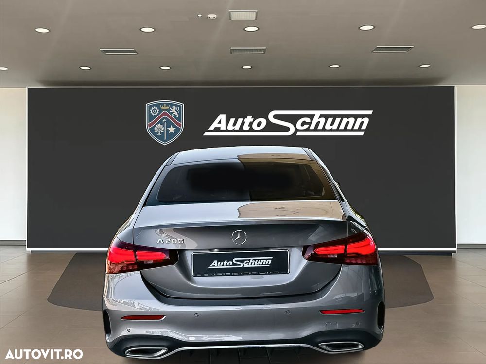 Mercedes-Benz A 200 Sedan 7G-DCT AMG Line - 7
