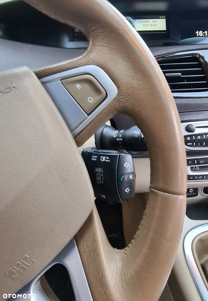 Renault Scenic 1.4 16V TCE Privilege - 24