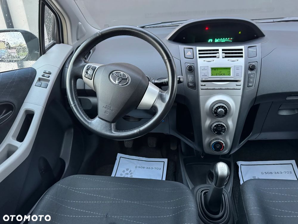 Toyota Yaris 1.4 D-4D Executive - 11