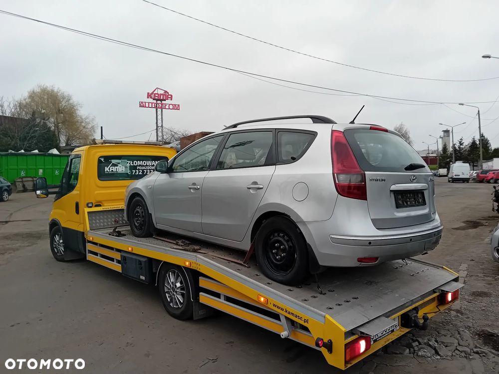 *HYUNDAI I30 SW* Samochód na części - 1