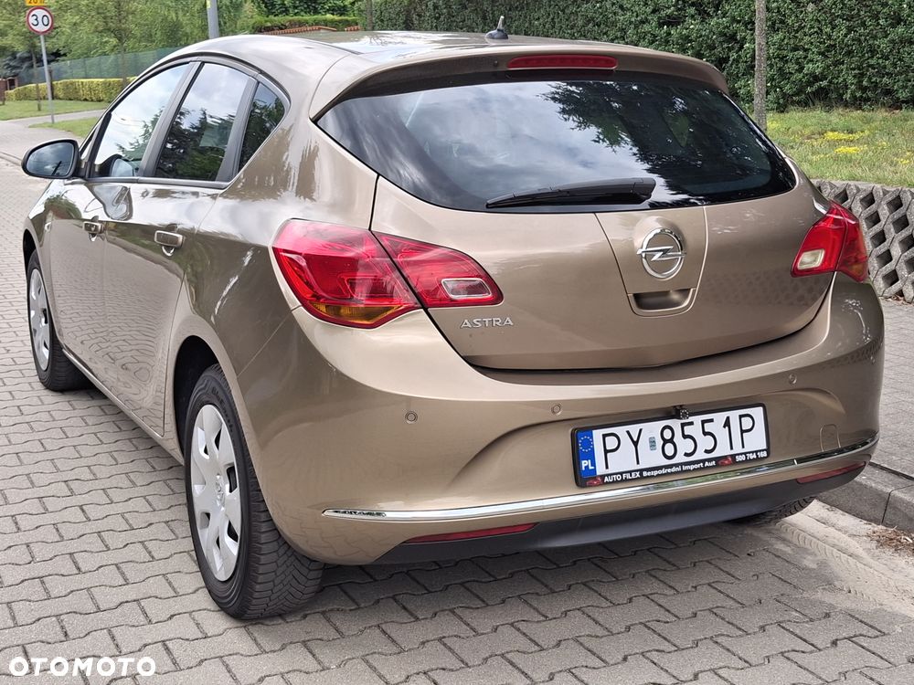 Opel Astra - 6