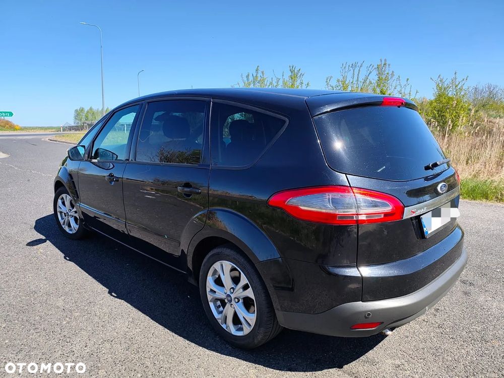 Ford S-Max - 13