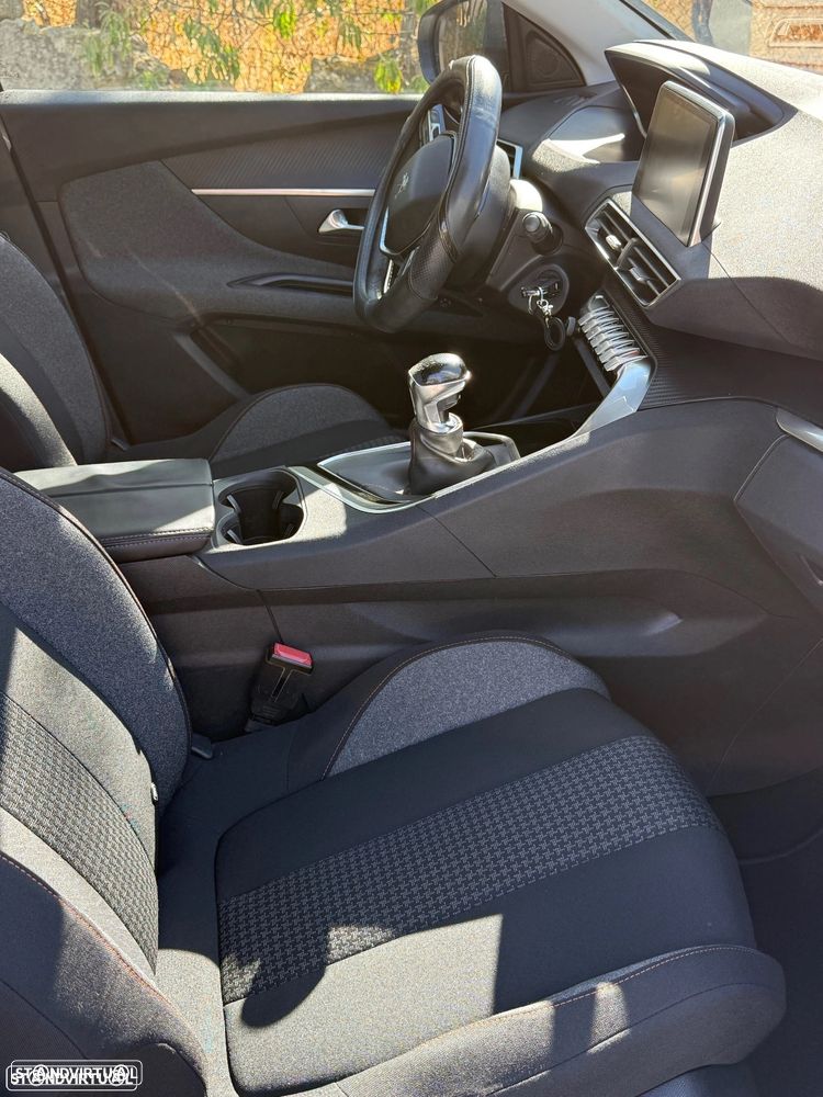 Peugeot 3008 1.5 BlueHDi Allure - 6