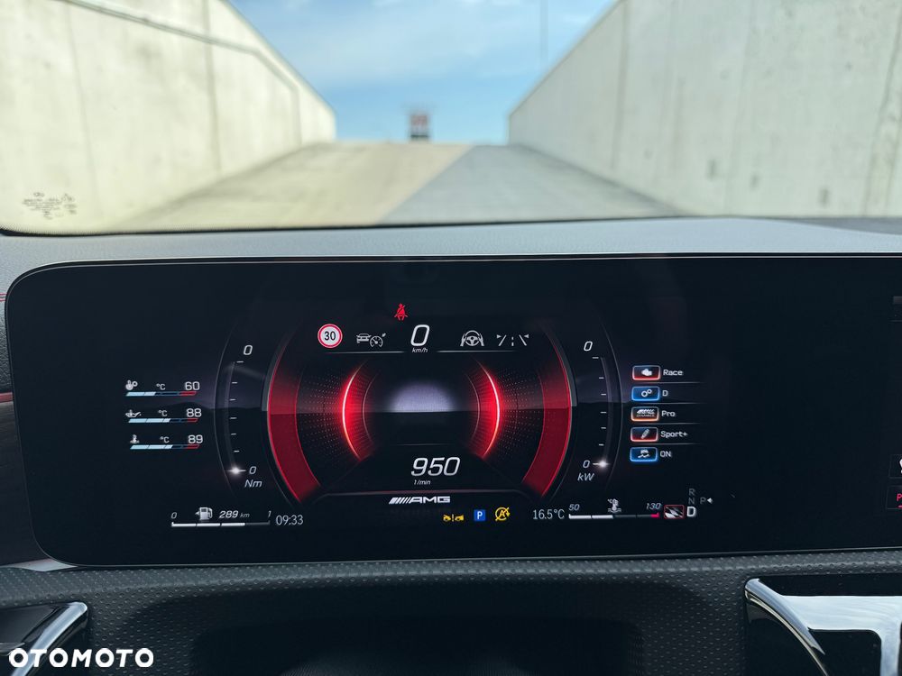 Mercedes-Benz CLA AMG 45 S 4-Matic+ 8G-DCT - 29