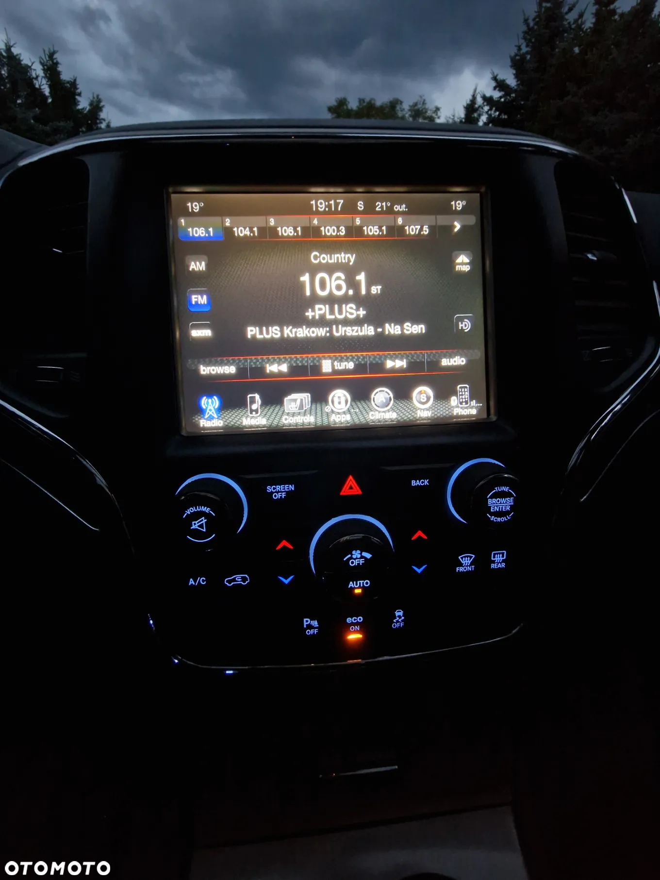 Jeep Grand Cherokee 5.7 V8 HEMI 4WD Automatik Overland - 22