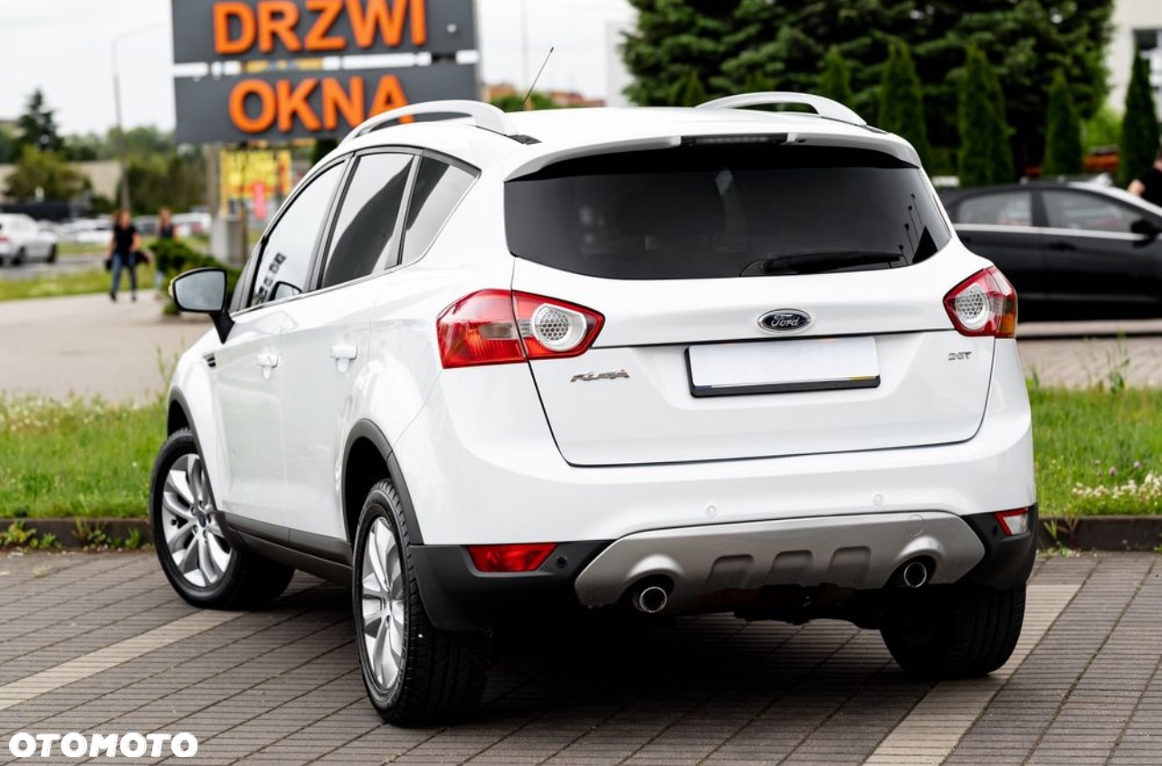 Ford Kuga 2.5 4x4 Titanium - 12