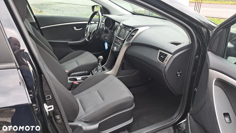 Hyundai i30 blue 1.6 CRDi Style - 5