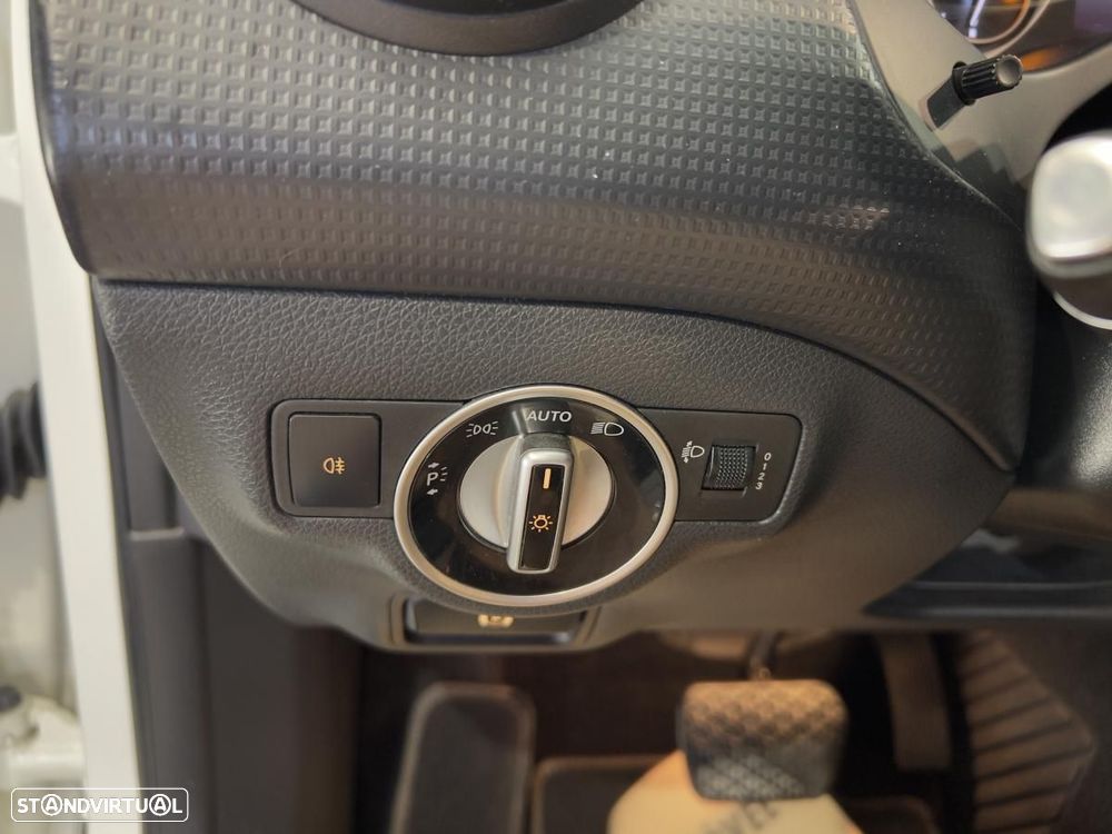 Mercedes-Benz A 180 CDI 7G-DCT Urban - 16