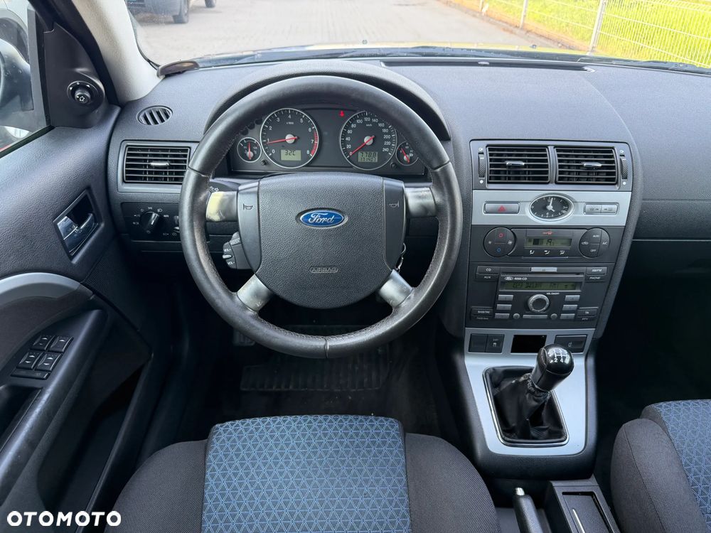 Ford Mondeo 1.8 Titanium - 19