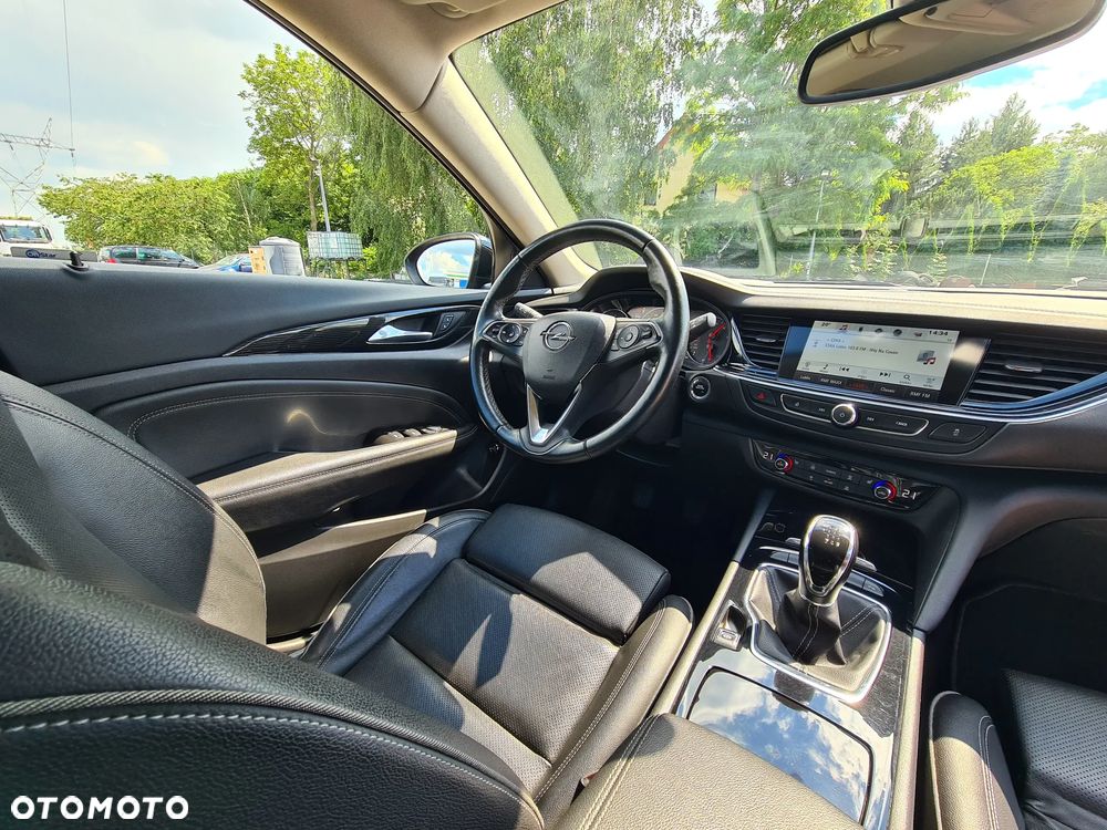 Opel Insignia - 32