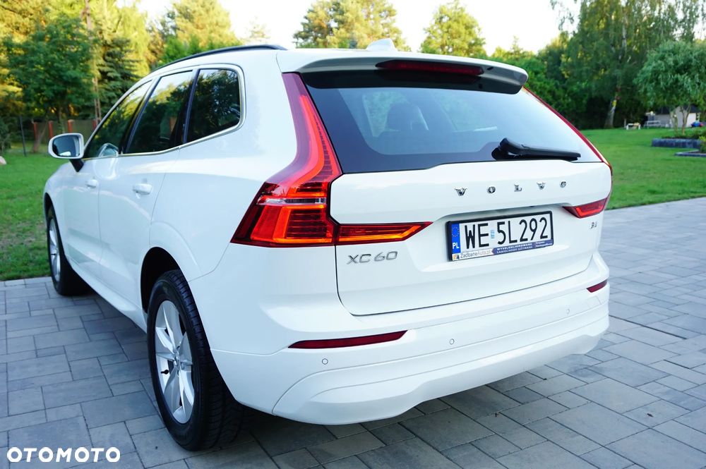 Volvo XC 60 B4 B Momentum Pro - 10