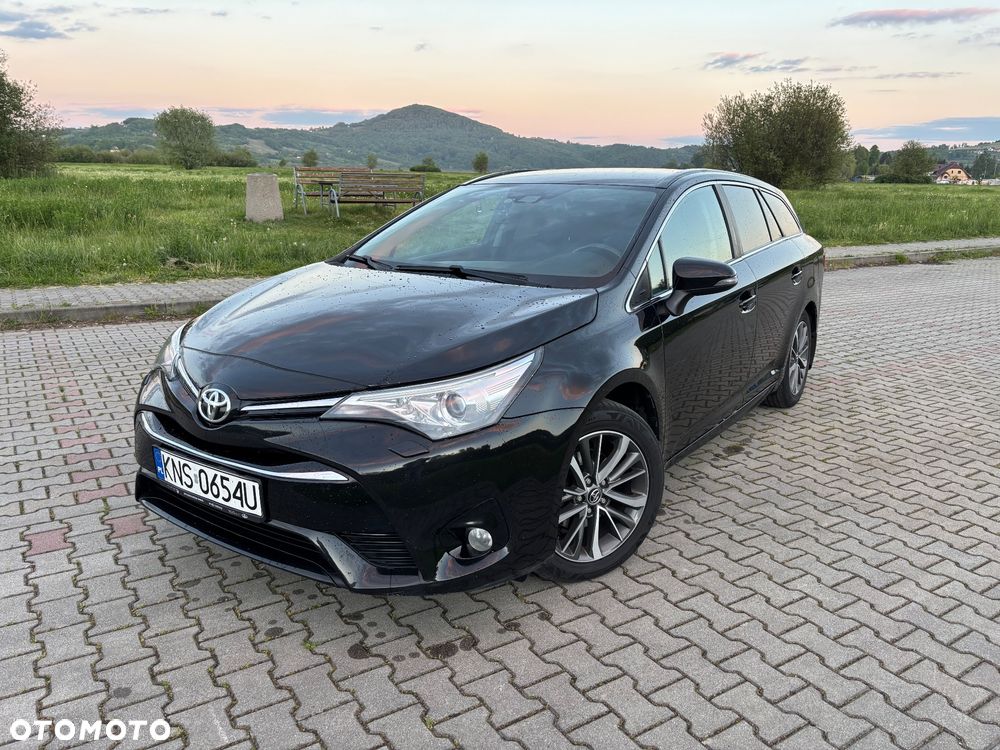 Toyota Avensis - 1