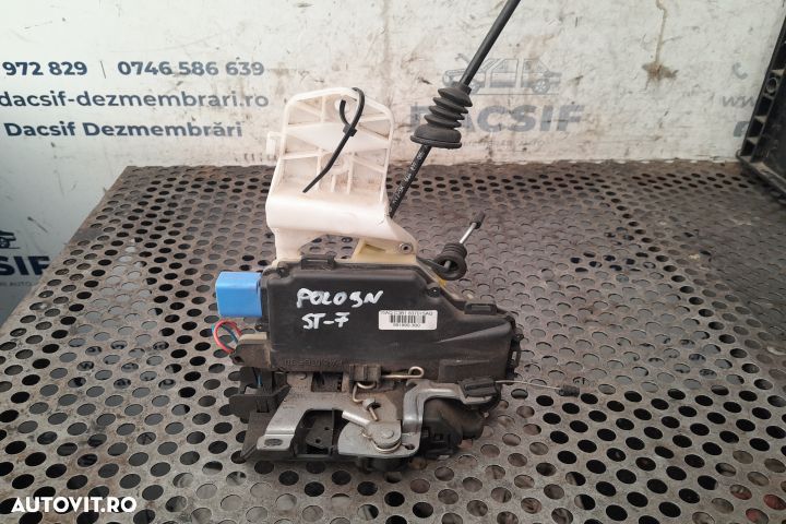 Broasca usa fata stanga 837015AQ Volkswagen VW Polo 4 9N [2001 - 2005 - 2