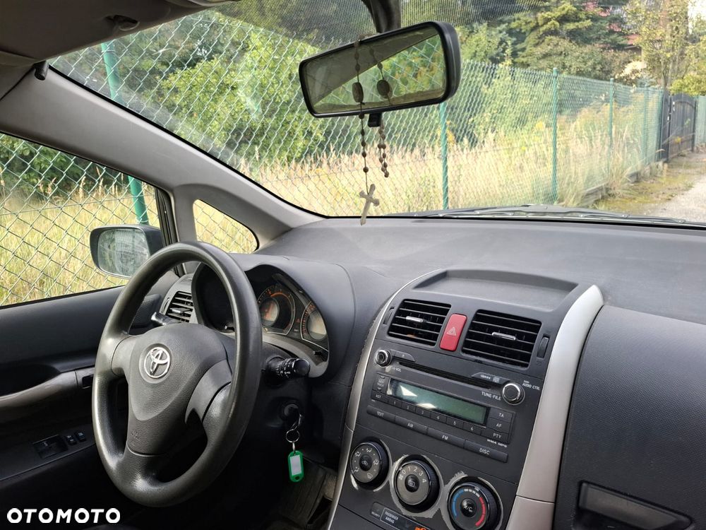 Toyota Auris 1.4 D-4D Terra - 20