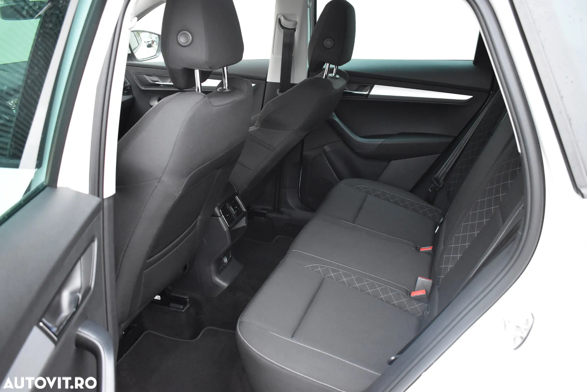 Skoda Karoq 2.0 TDI 4X4 DSG Sportline - 25