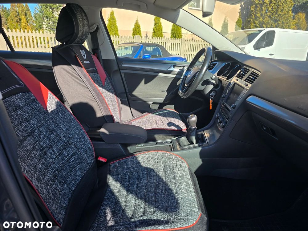 Volkswagen Golf 1.2 TSI BMT Comfortline - 34