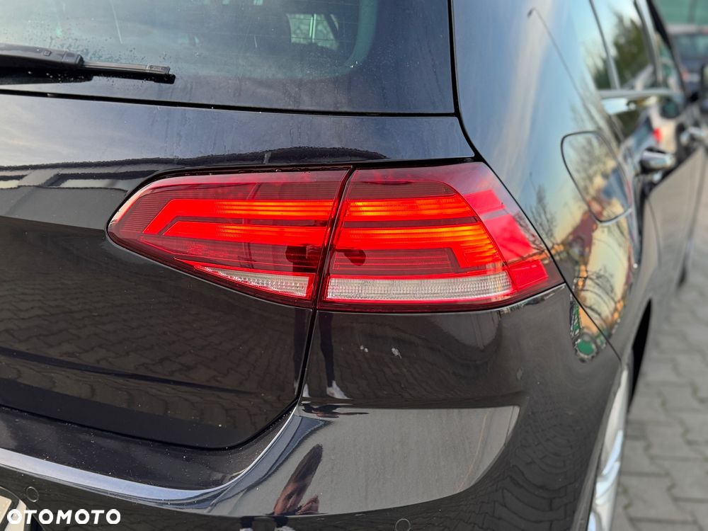 Volkswagen Golf 2.0 BlueTDI DSG Highline - 14