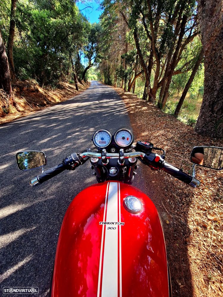 Triumph Thruxton - 12