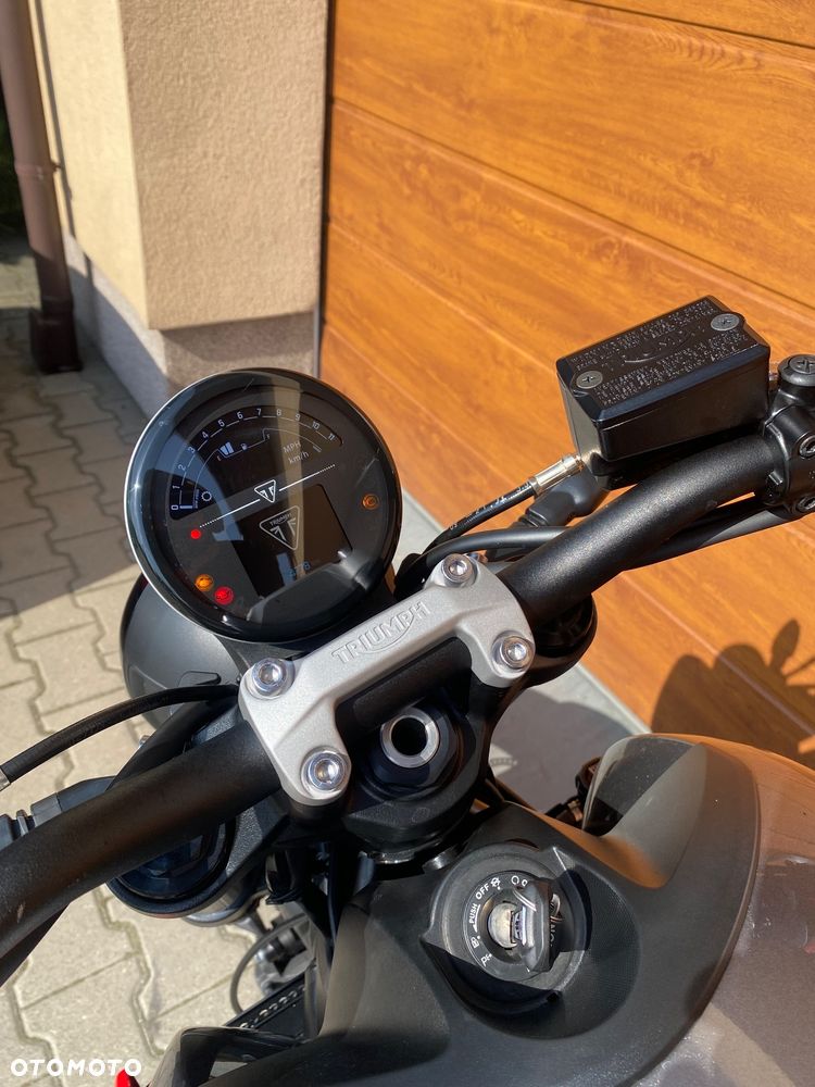 Triumph Trident - 10