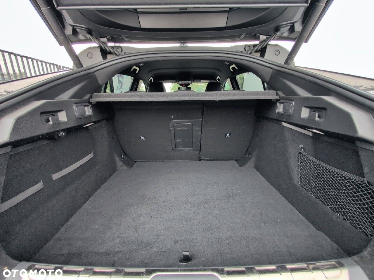 Peugeot 408 - 6