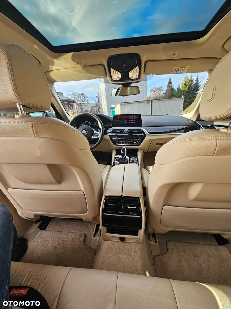 BMW Seria 5 520d xDrive Sport Line sport - 11