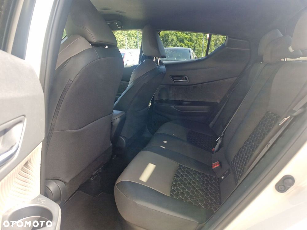 Toyota C-HR 2.0 Hybrid Executive - 11