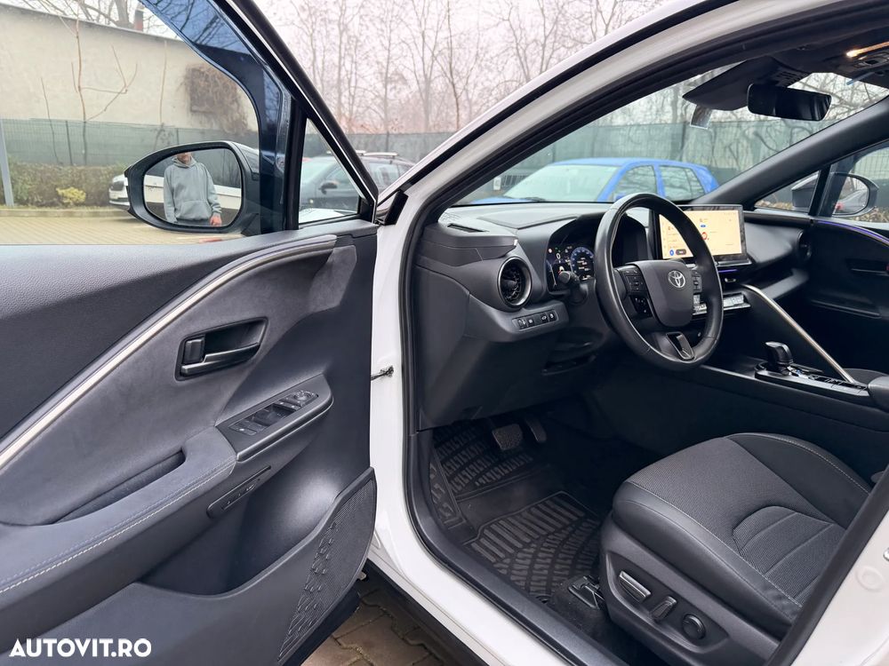 Toyota C-HR 2.0 HEV 197 CP 4x2 CVT Dynamic - 11