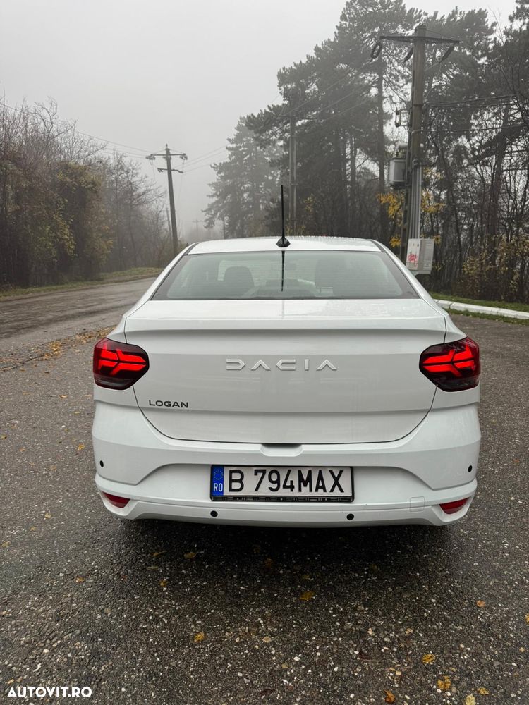 Dacia Logan TCe 90 Essential - 4