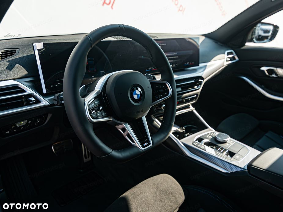 BMW Seria 3 330i xDrive M Sport - 19