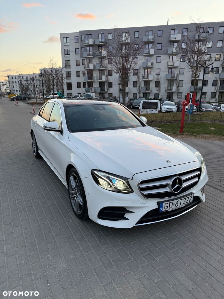 Mercedes-Benz Klasa E 220 d 4-Matic 9G-TRONIC - 2