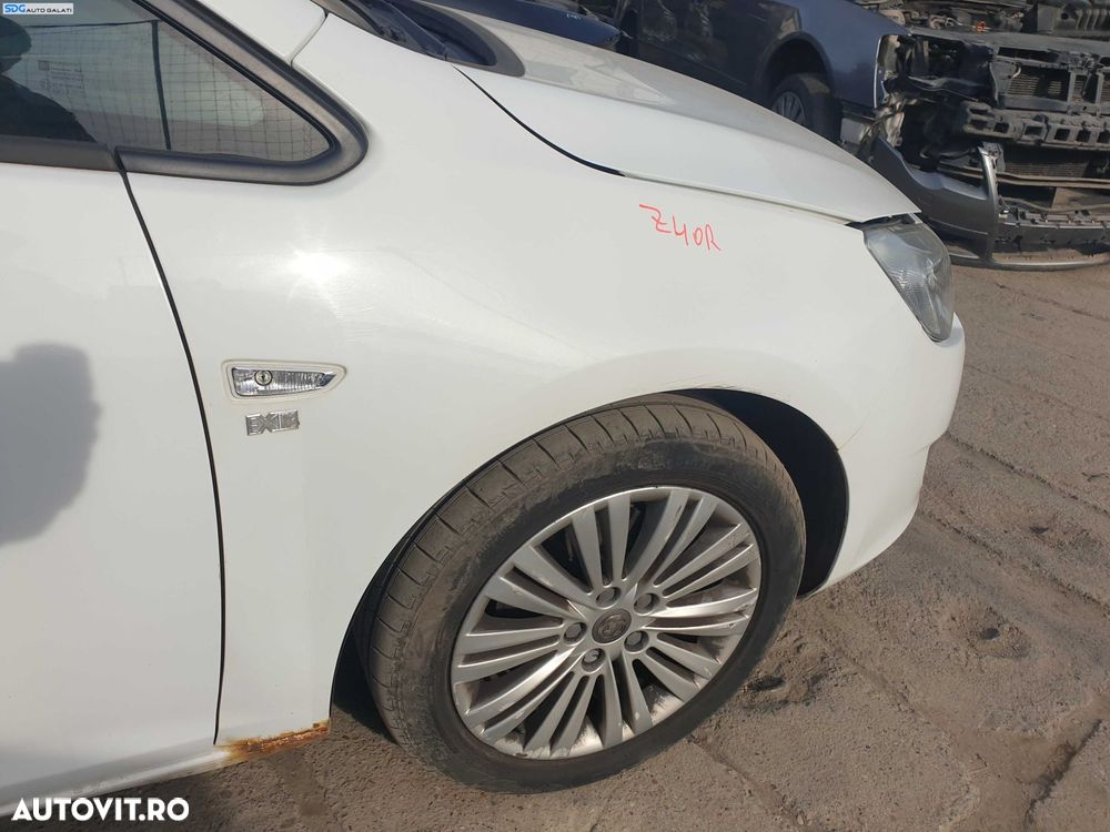 Aripa Dreapta Fata cu Defect Opel Astra J 2009 - 2016 Culoare Z40R [K3619] - 1
