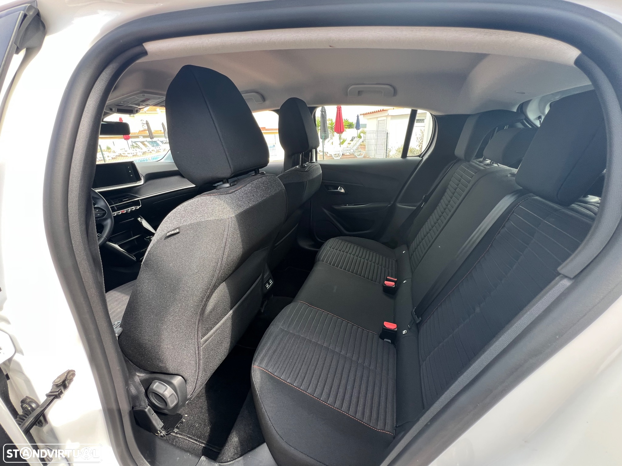 Peugeot e-208 50 kWh Active Pack - 9