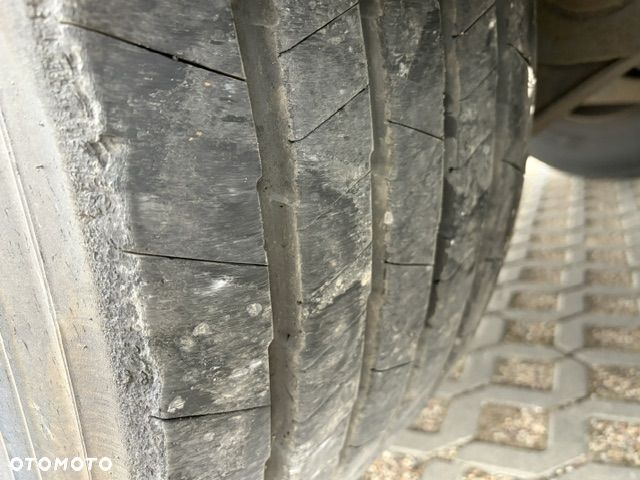 Schwarzmuller Kurtyna, SAF, oś podnoszona, dach podnoszony - 10